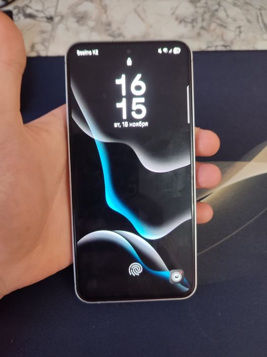 Galaxy S24 FE голубой