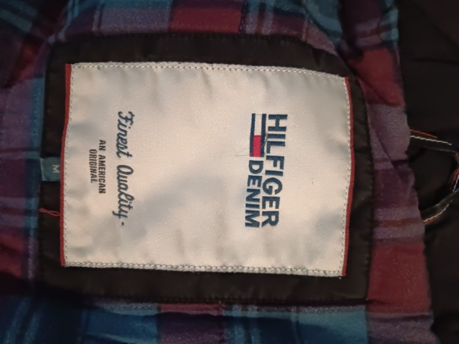 Geaca Tommy Hilfiger de dama,Marime M /L.