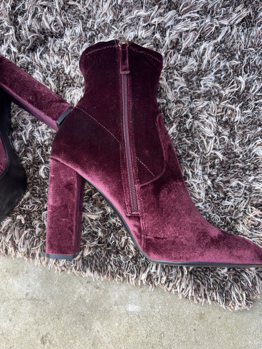 Botine de sama din catifea