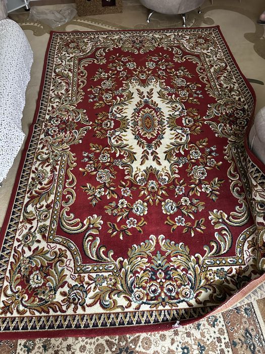 Предлагаются ковры