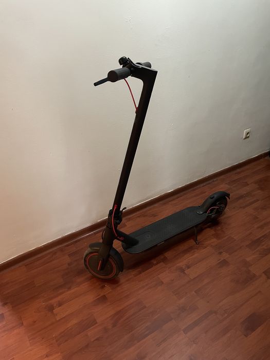 Электросамокат Xiaomi Mi Electric Scooter Pro