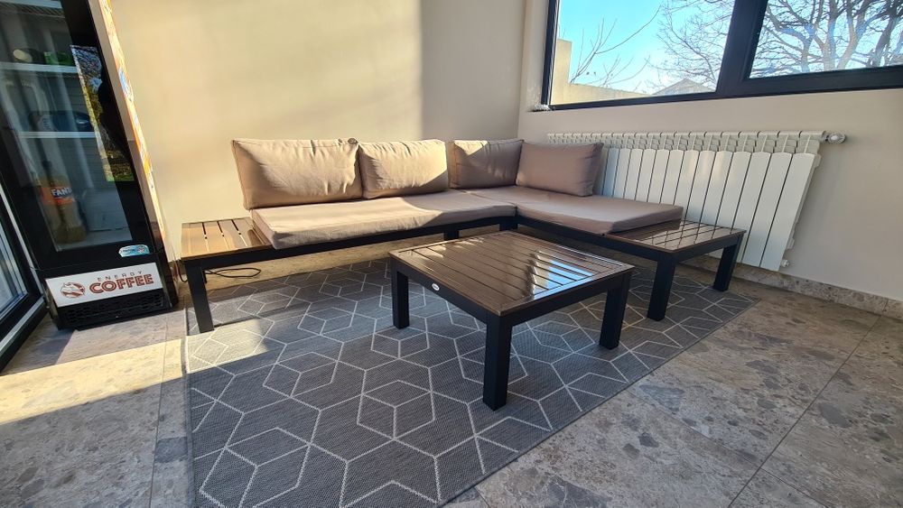 Canapea terasa stare ca noua