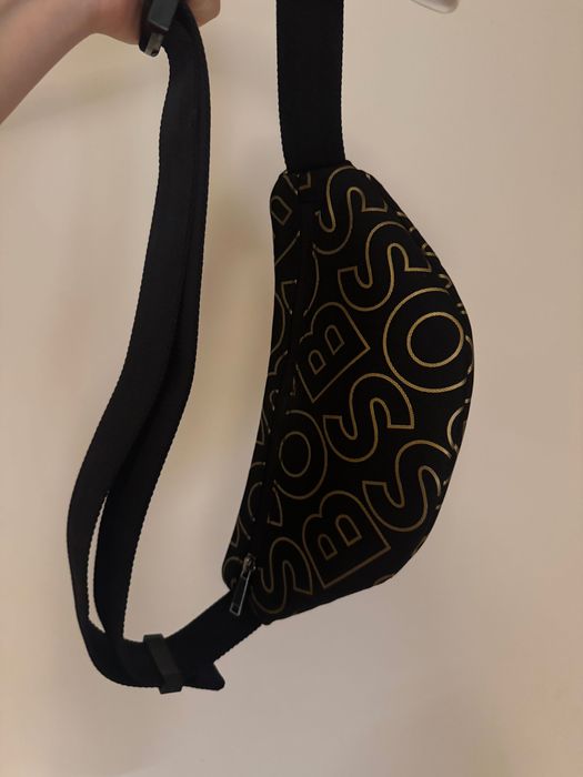 Чанта за кръст Boss