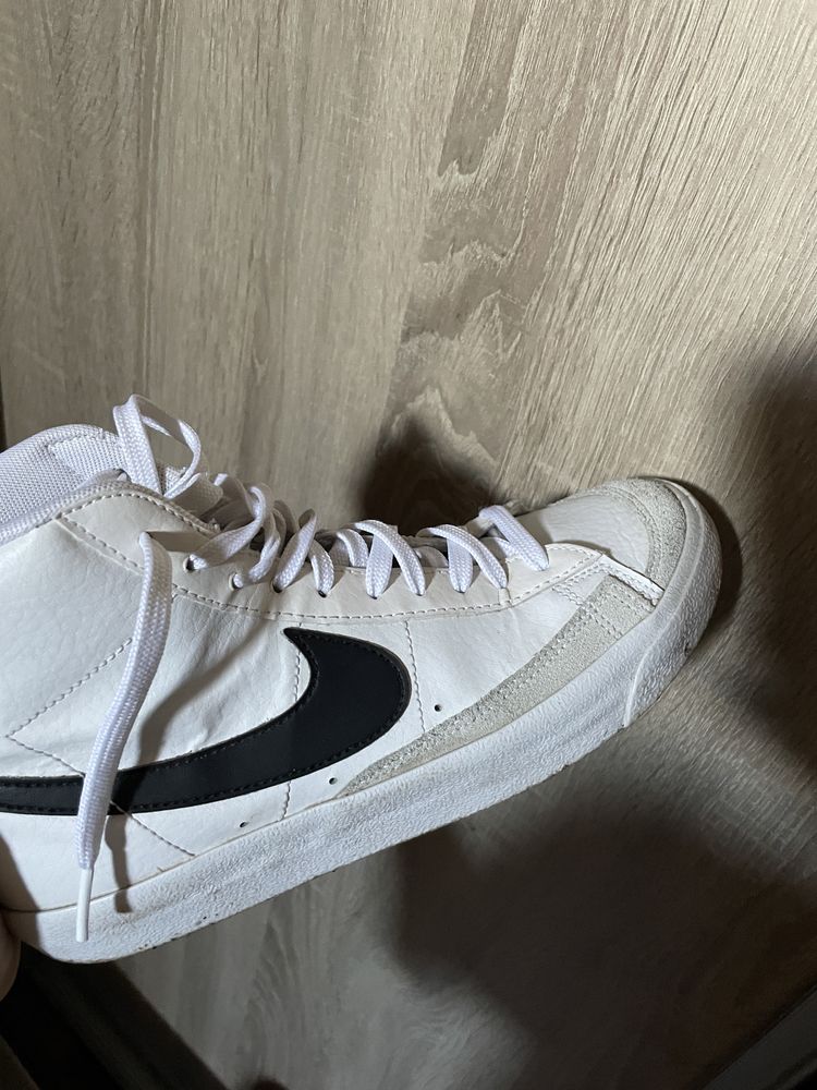 Обувки nike blazer