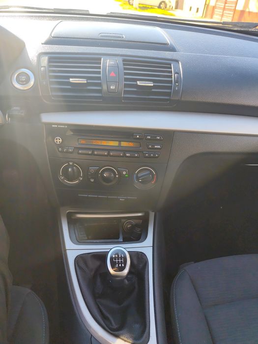 Bmw 116i an 2009 in 4 usi