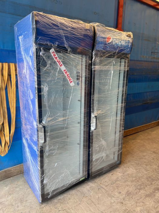 Vitrina firigorifica verticala pentru sucuri și bauturi