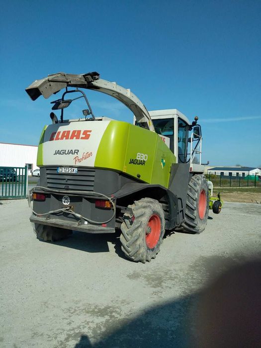 Combina siloz Claas Jaguar 830 cu echipament Kemper si semifan