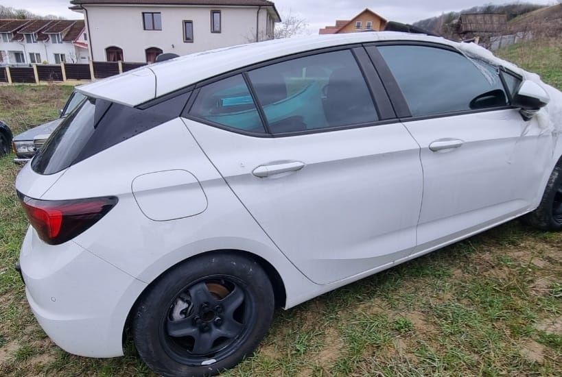 Carlig remorcare Opel Astra K detasabil original cu instalație electri