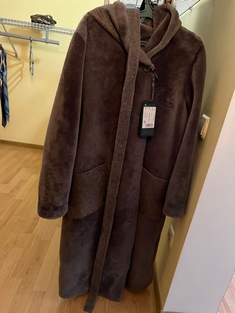 Продам двухстороннюю дубленку.