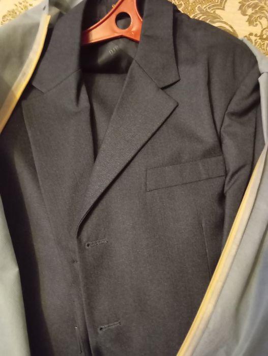 Продам мужской костюм тройка