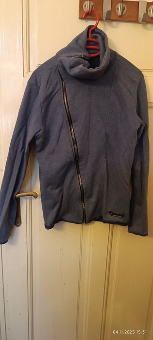 Много запазени няма скъсано изцапано!!!