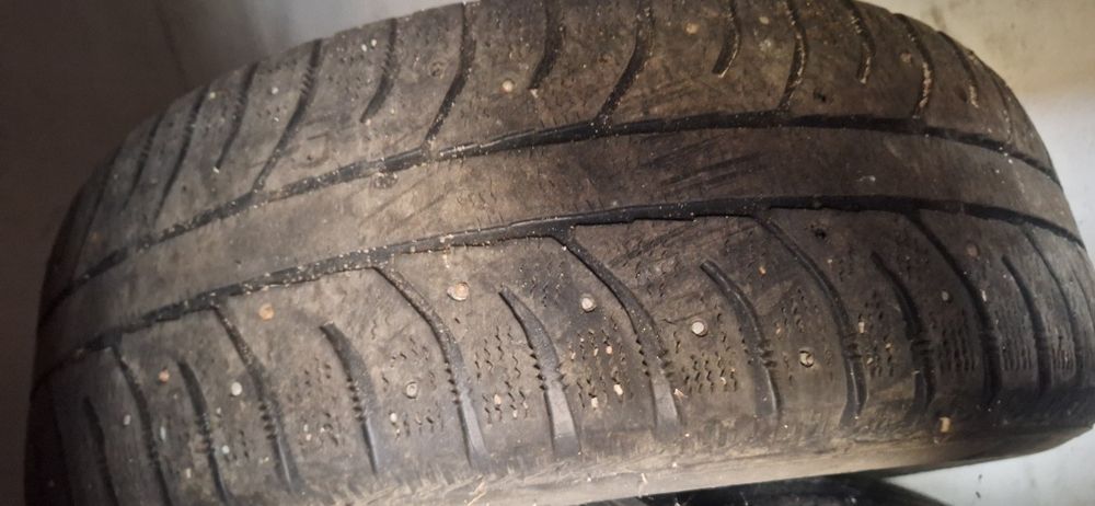Шины зимние шипованные 17