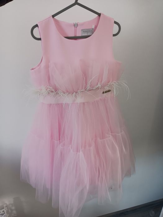 Детска рокля Contrast , с пера 122см