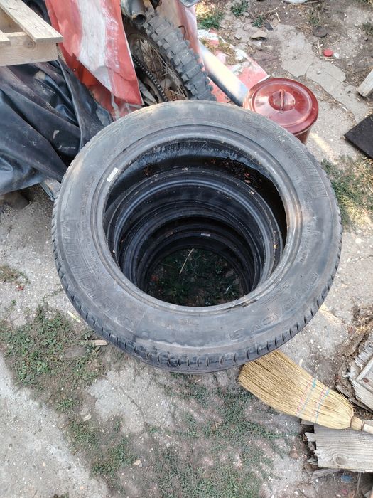 Vând cauciucuri 215/60/R17