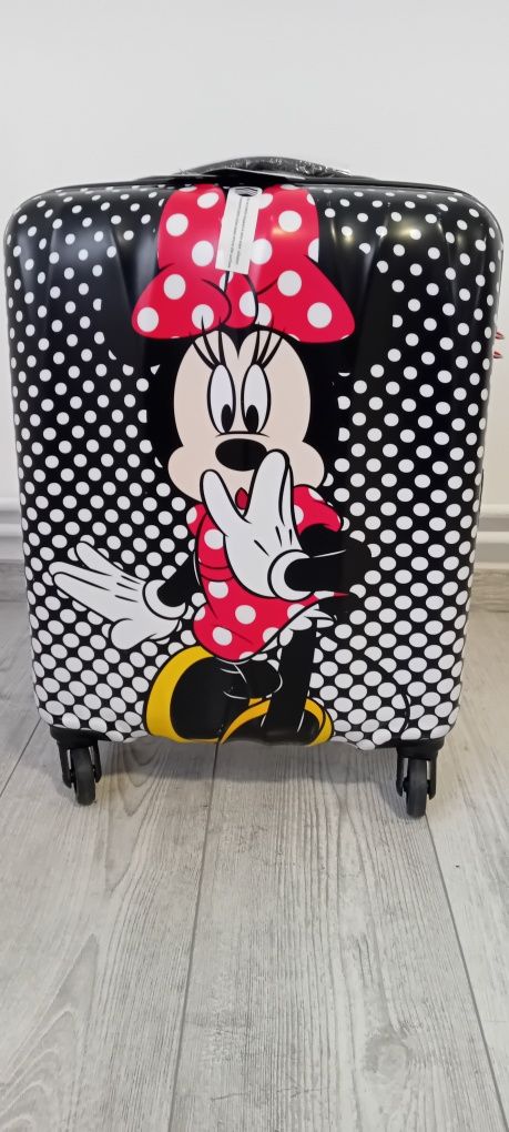 Vând troler Minnie Mouse, nou.