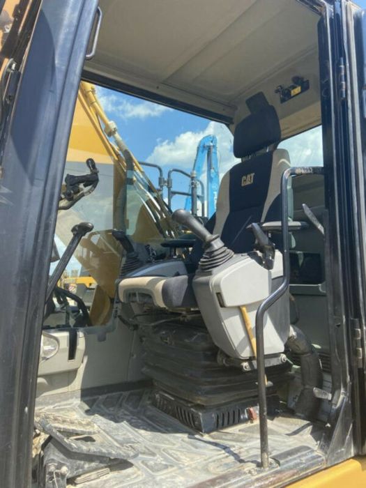 Excavator CAT. 324 E