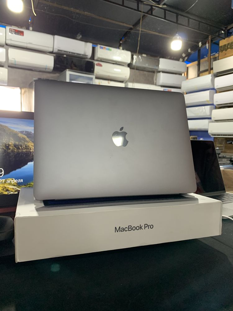 Mac Book Pro M1 8/256Gb