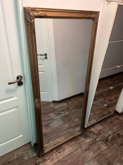 Oglinda aurie, stare foarte buna