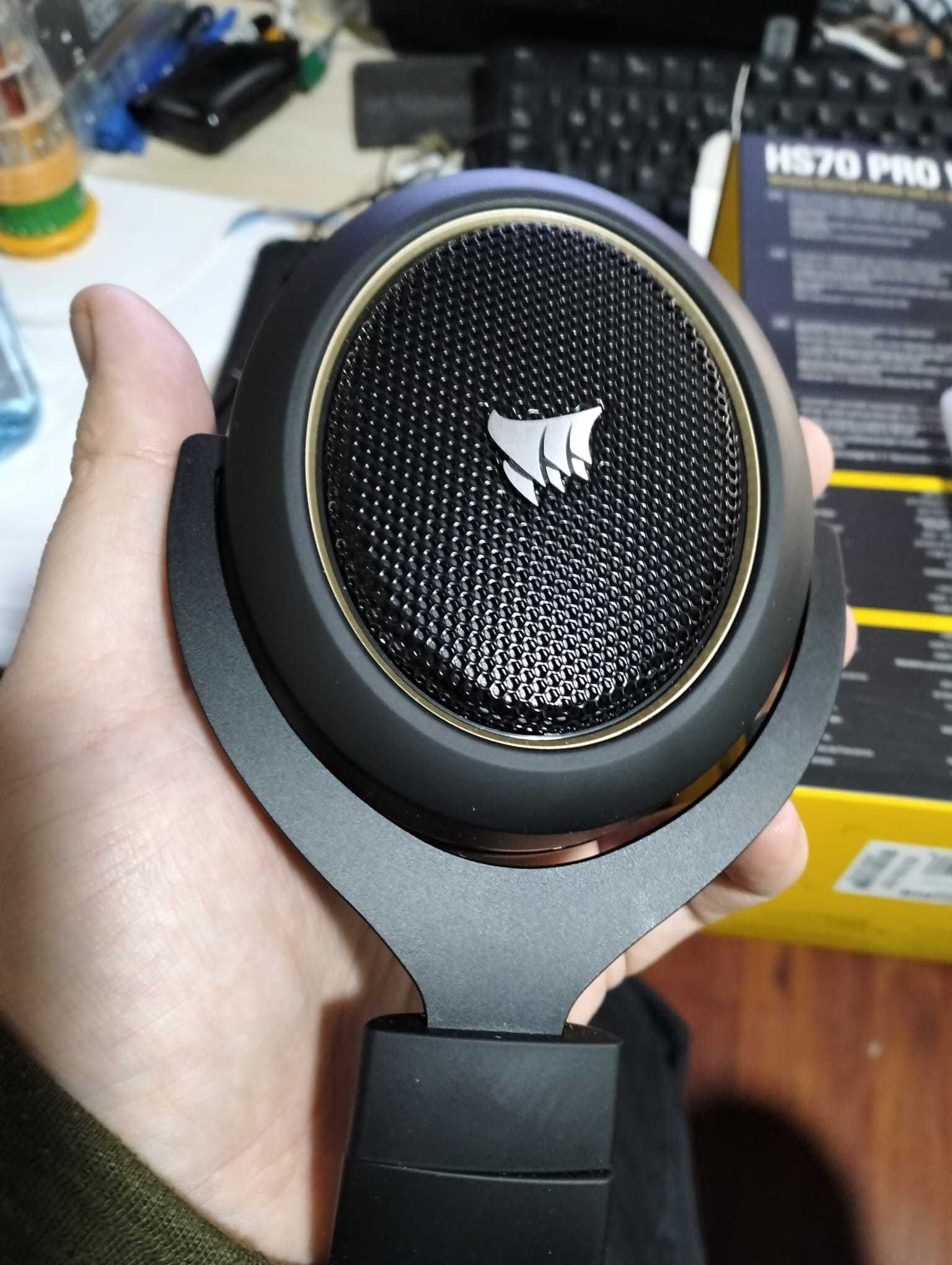 Casti gaming wireless Corsair HS70 PRO, surround 7.1, Crem/Negru