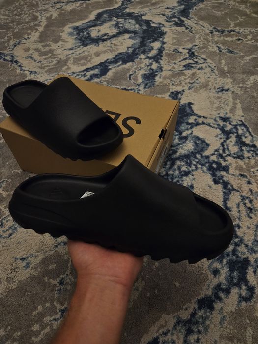 yeezy slides negri