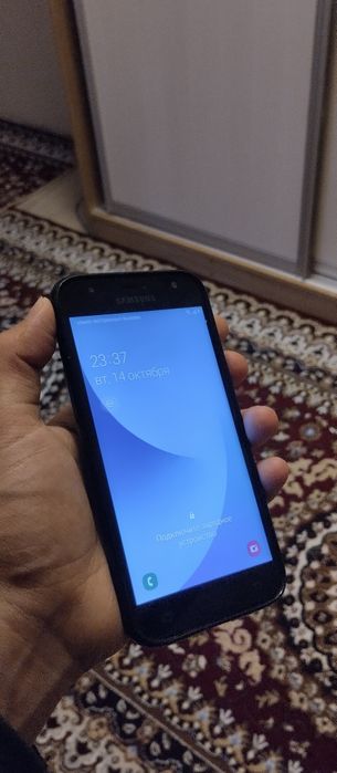 Продаю телефон Samsung J3(2017)
