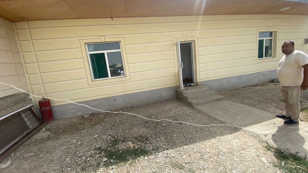 Ховлу участка сотилади