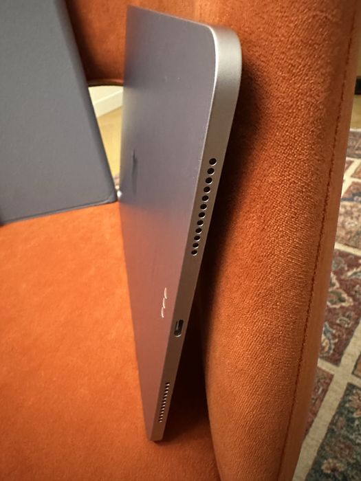 Продам Айпад Айр 2024