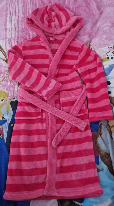 Детски халат за 6-8 год.
