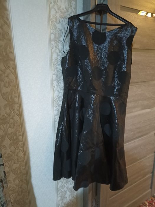 Продам платье чёрное,новое