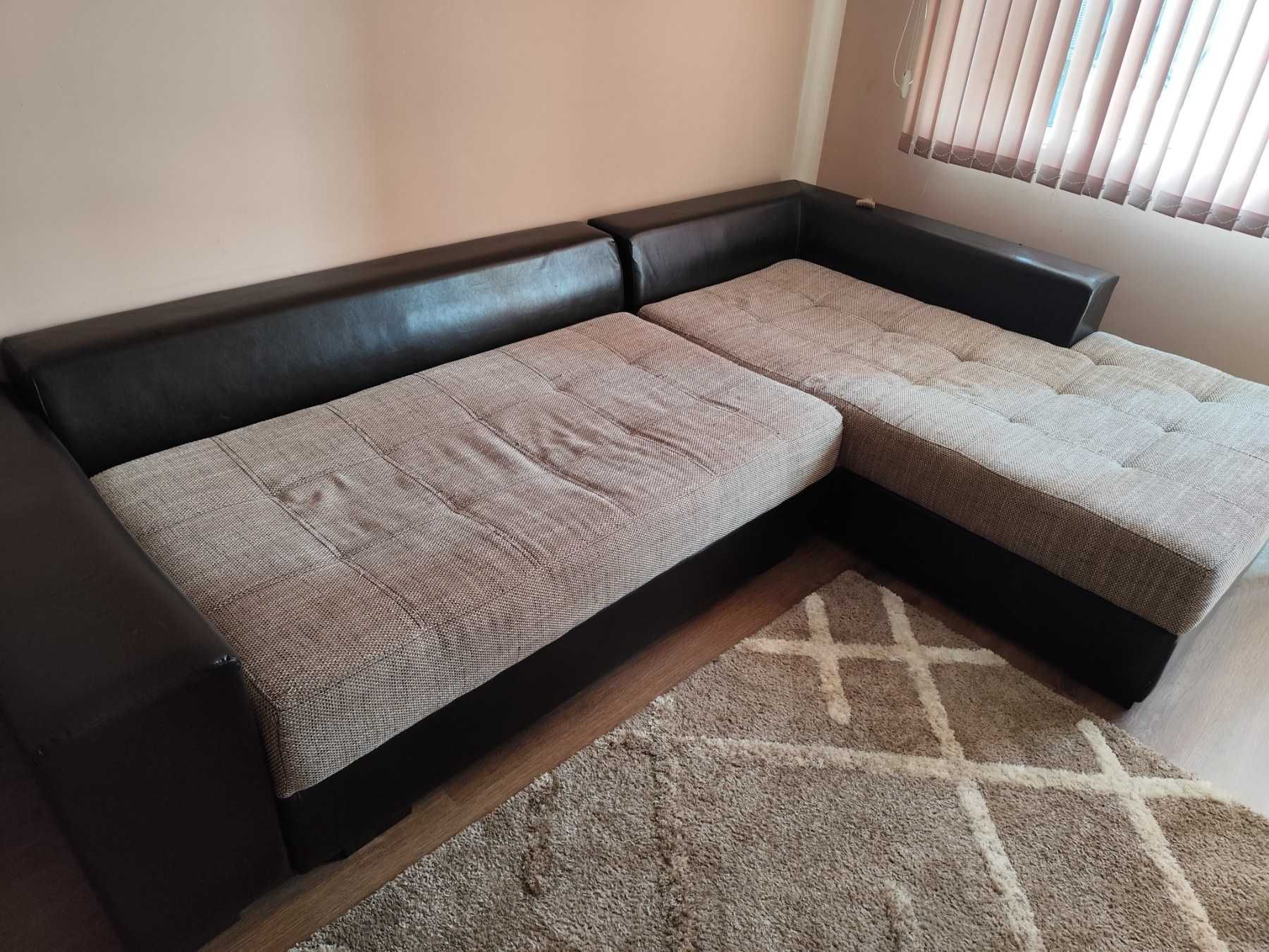 Разтегателен диван