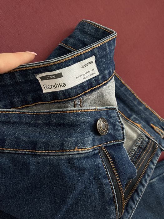 Различни модели дънки bershka 34-36 размер