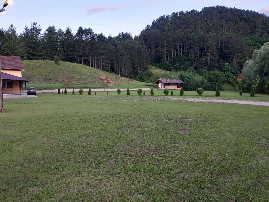 Inchiriez cabana/locatie pentru diferite evenimente