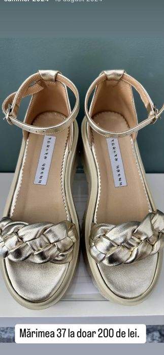 Vand sandale din piele , facute pe comanda ,purtate  o singura data