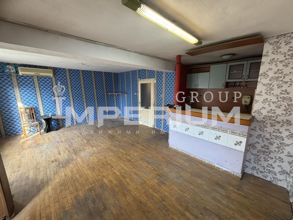 Продава се Двустаен апартамент в Варна, Колхозен пазар - 64 кв.м за 1969 €/кв.м - Снимка #2