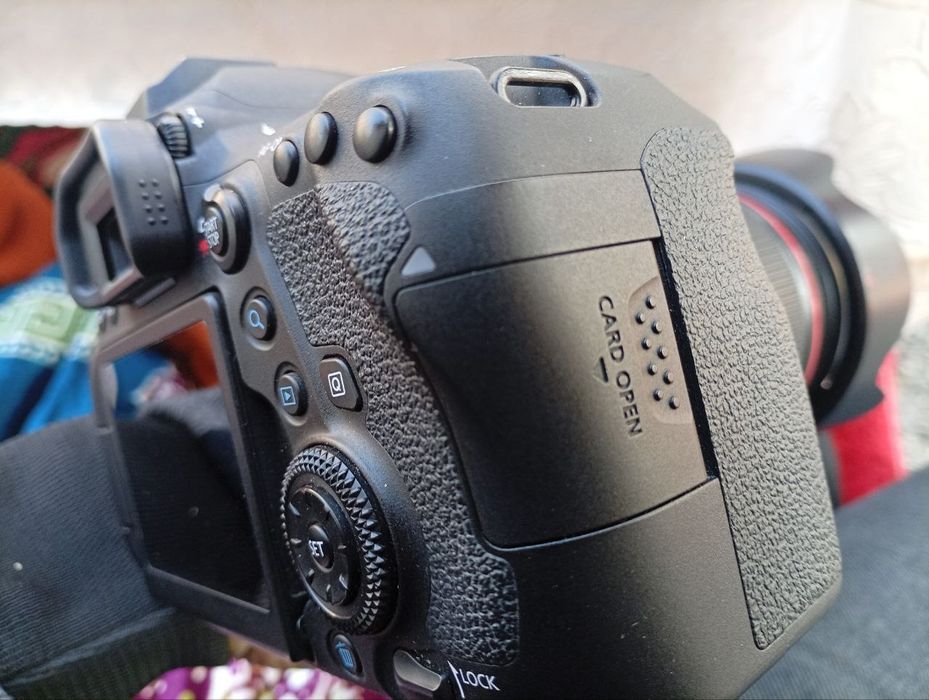 Canon EOS 6D2 srochna