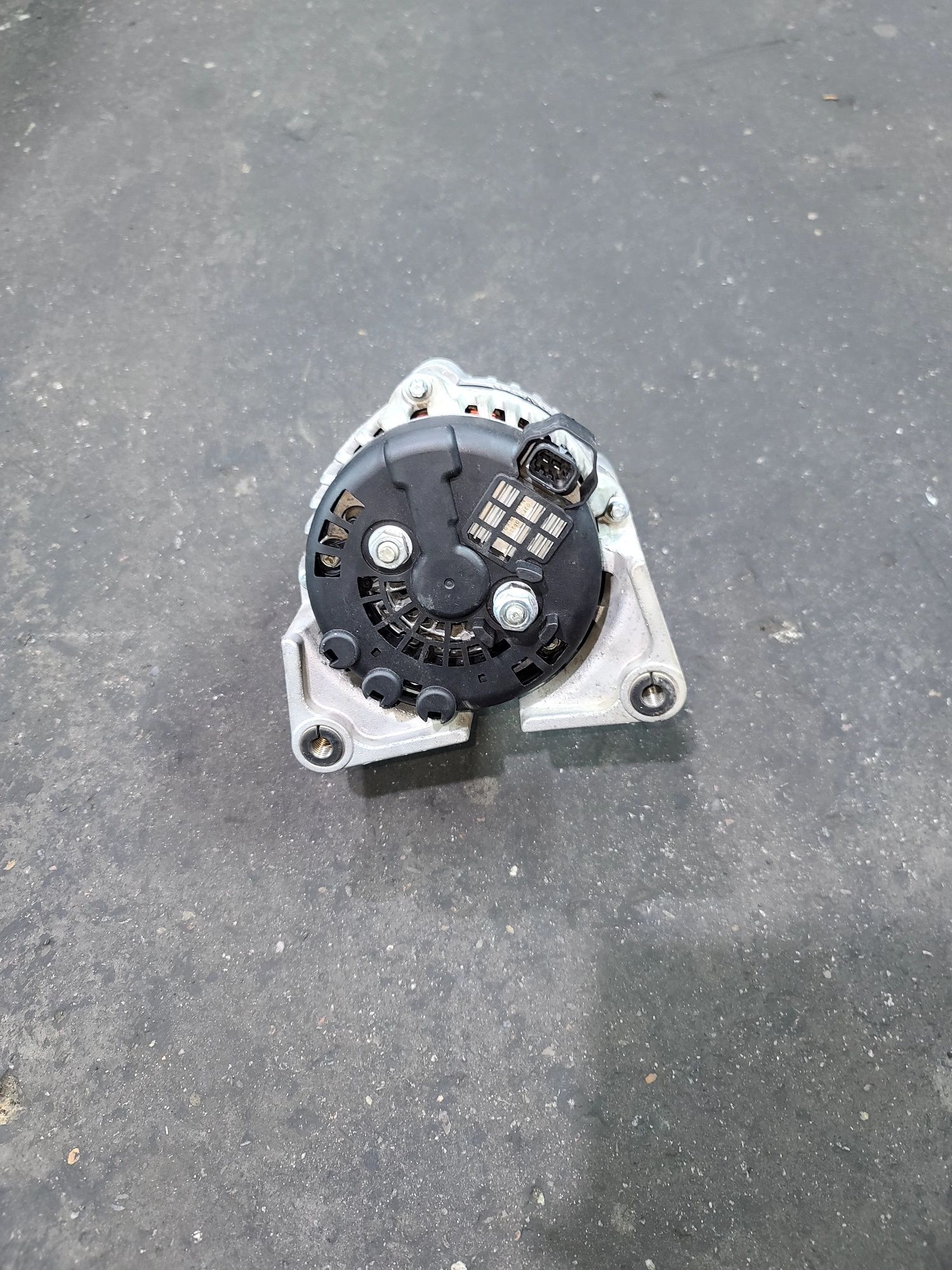 Gentra kobalt Nexia3ga generator buv 1oy garantiya
