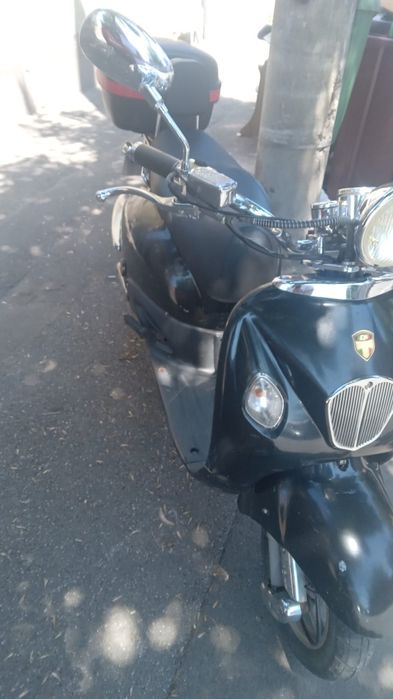 Scuter 49cc benzina fara permis