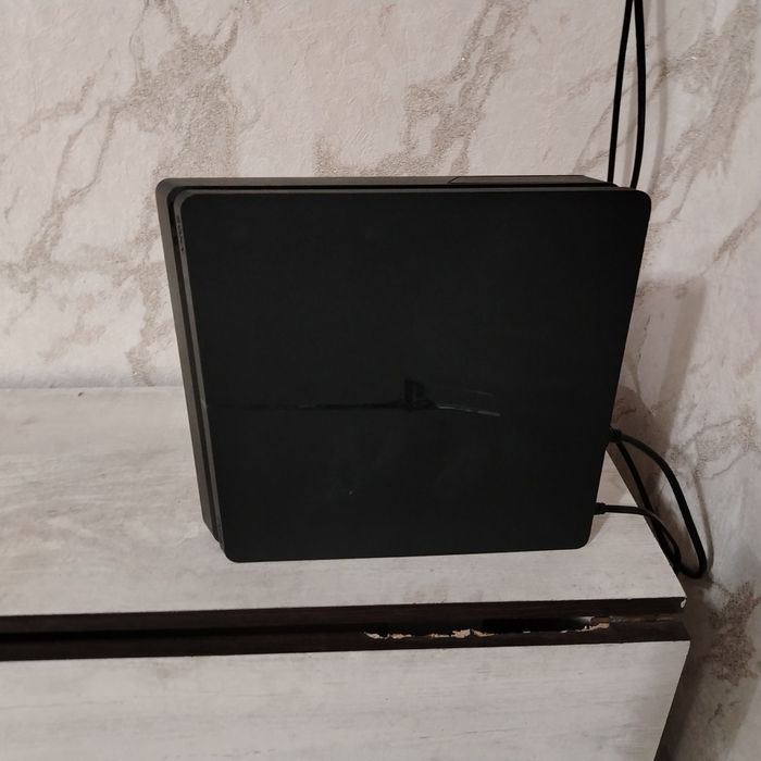 PlayStation 4 slim