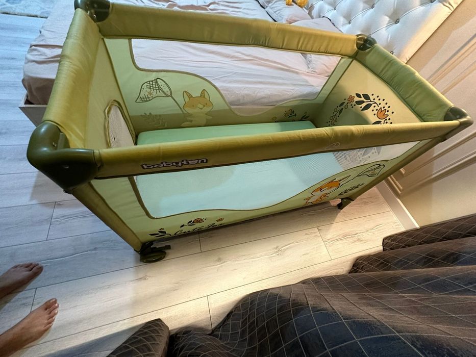 Манеж детский с матрасом