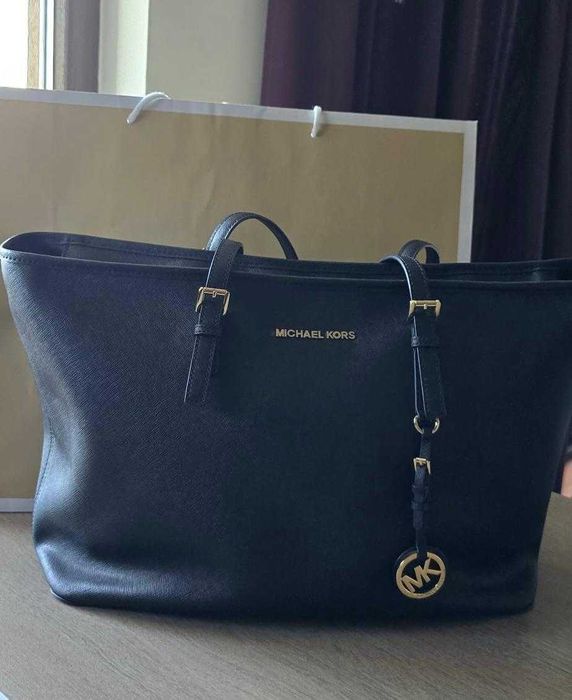 Geanta Michael Kors Temple Tote(dimensiune mare)- din piele saffiano