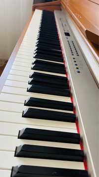 Фортепьяно Yamaha Clavinova