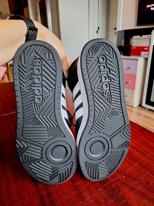 Кецове Adidas hoops, без забележка