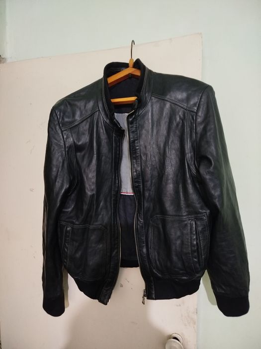 Продам кожаные куртки.