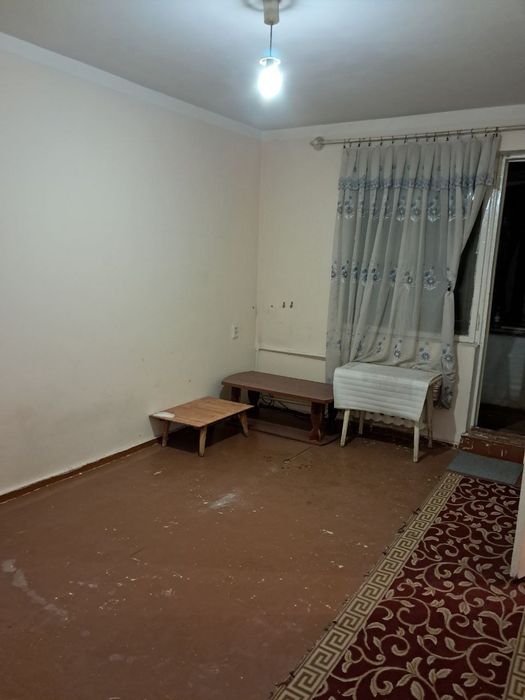 Продаётся 1/4/4 на массиве Ялангач 38500$