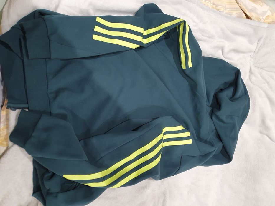 Продавам Горница ADIDAS!