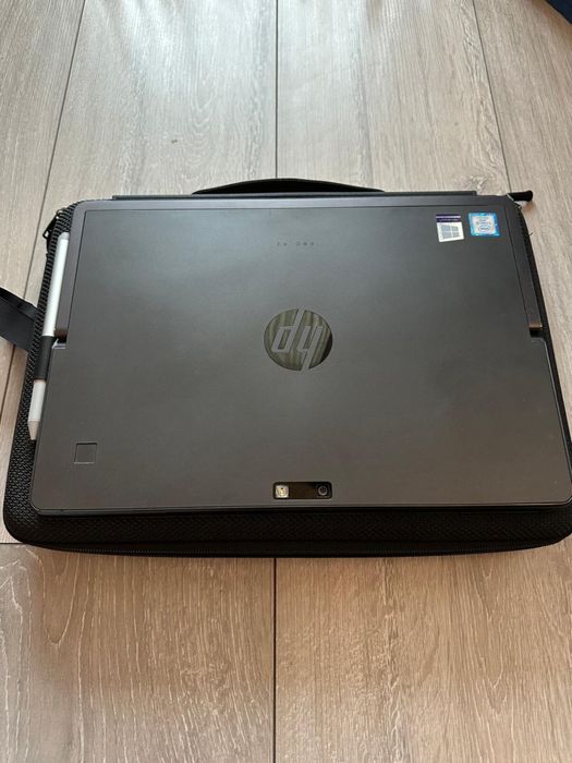 HP Pro x2 612 g2 Tablet 12"FHD Touch Screen m3-7Y30 8GB RAM