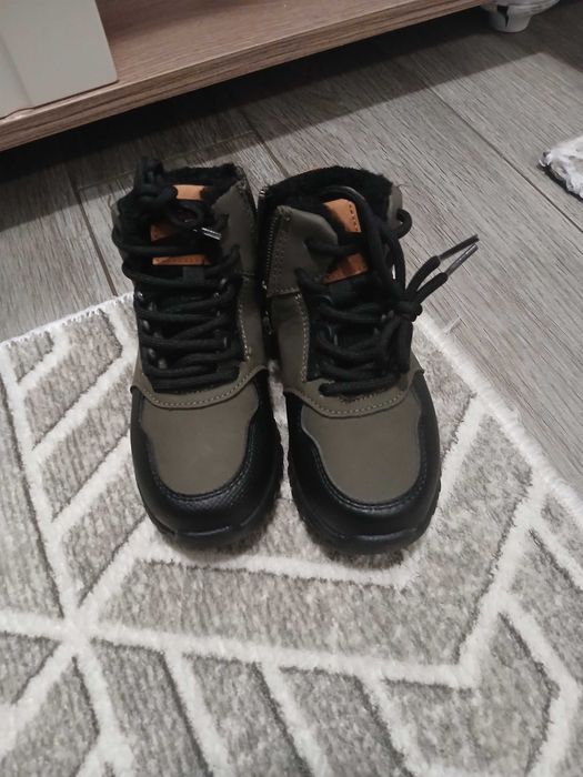 Нови боти за момче