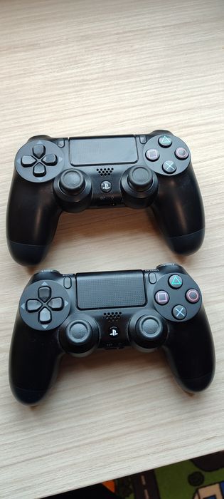 Ps4 pro с два контролера и 6 игри