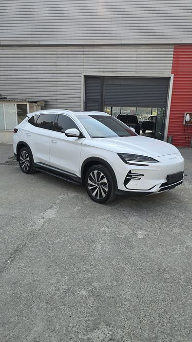 BYD Song Plus EV Chempion 605km. C16 Leapmotor kankurenti.
