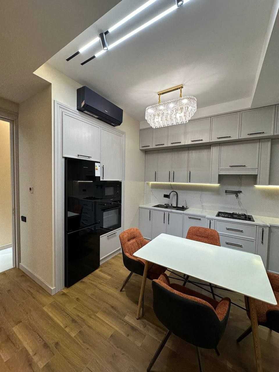 Элитный комплекс Парисен 
Застройщик "Golden House"